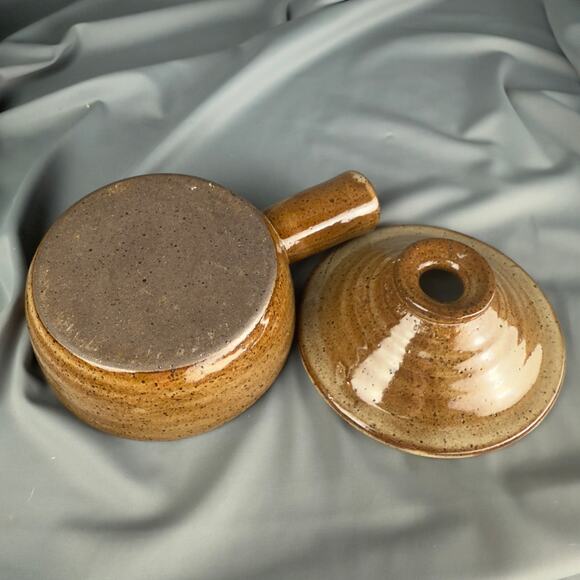 Vintage Studio Pottery Soup Bowl with Lid Brown Speckle Glaze Handled 5” - Picture 5 of 5